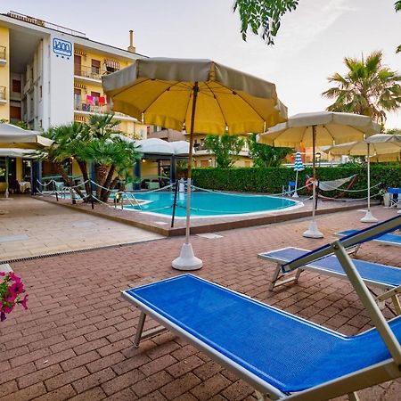 Hotel Miramare - Silvi Marina Buitenkant foto