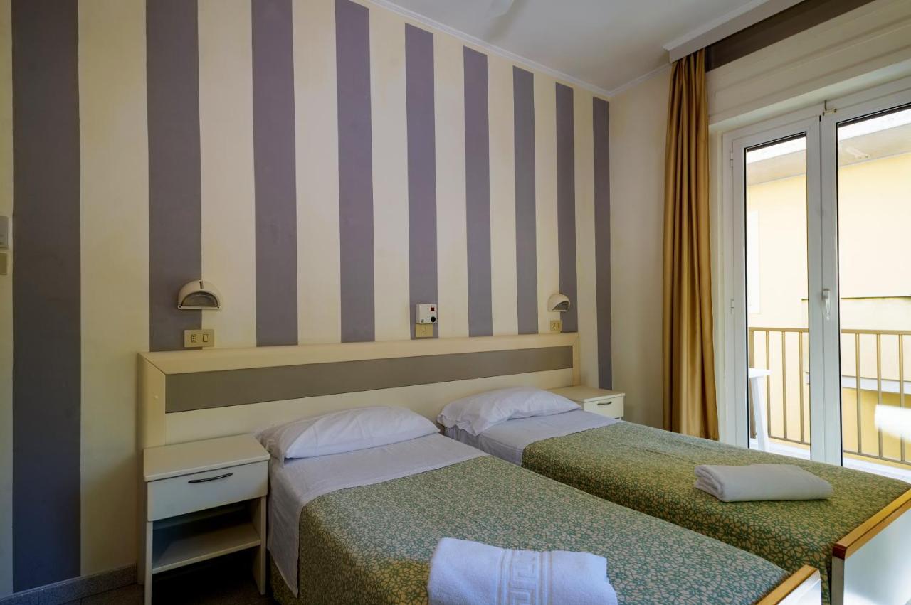 Hotel Miramare - Silvi Marina Buitenkant foto