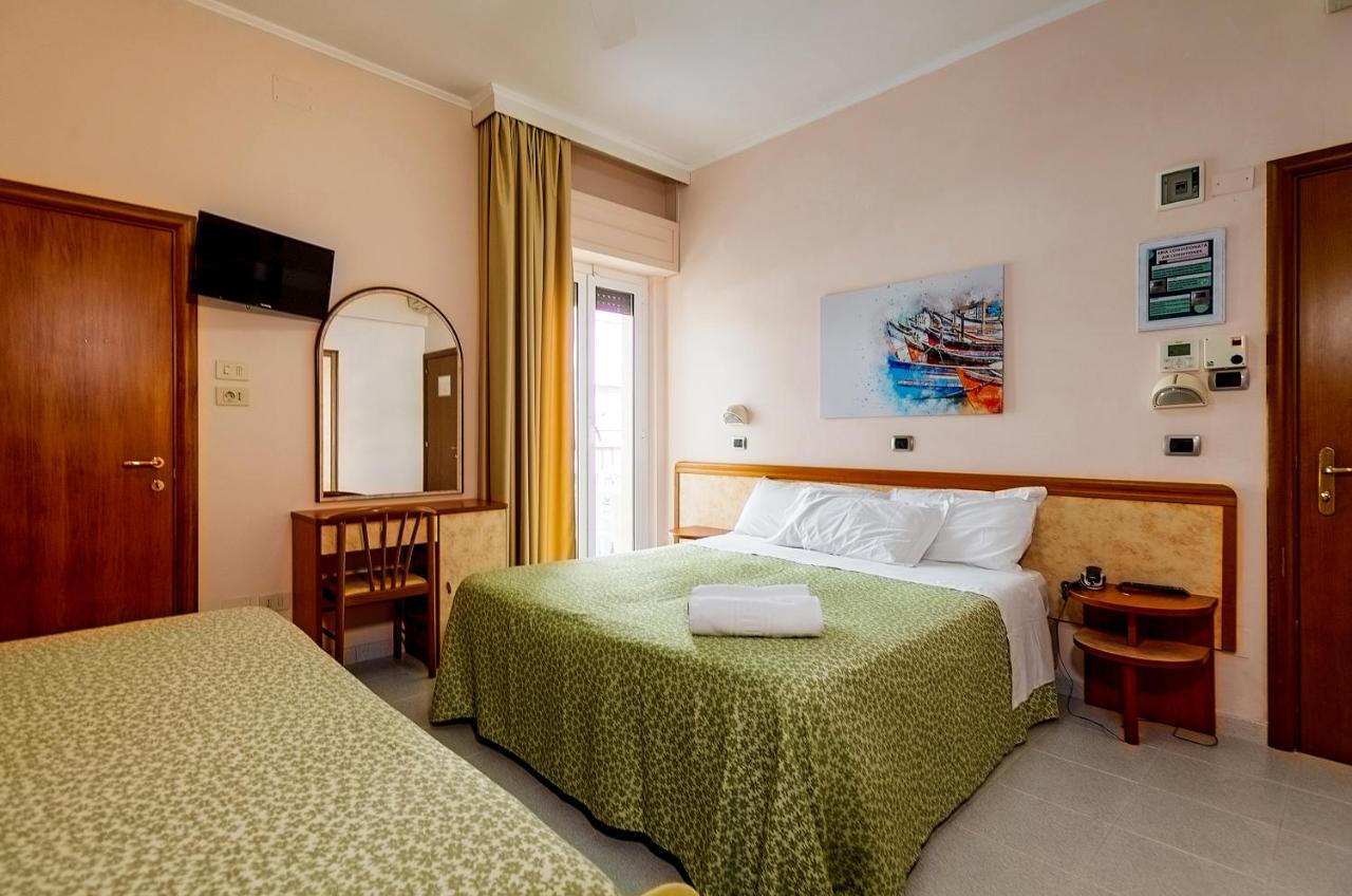 Hotel Miramare - Silvi Marina Buitenkant foto
