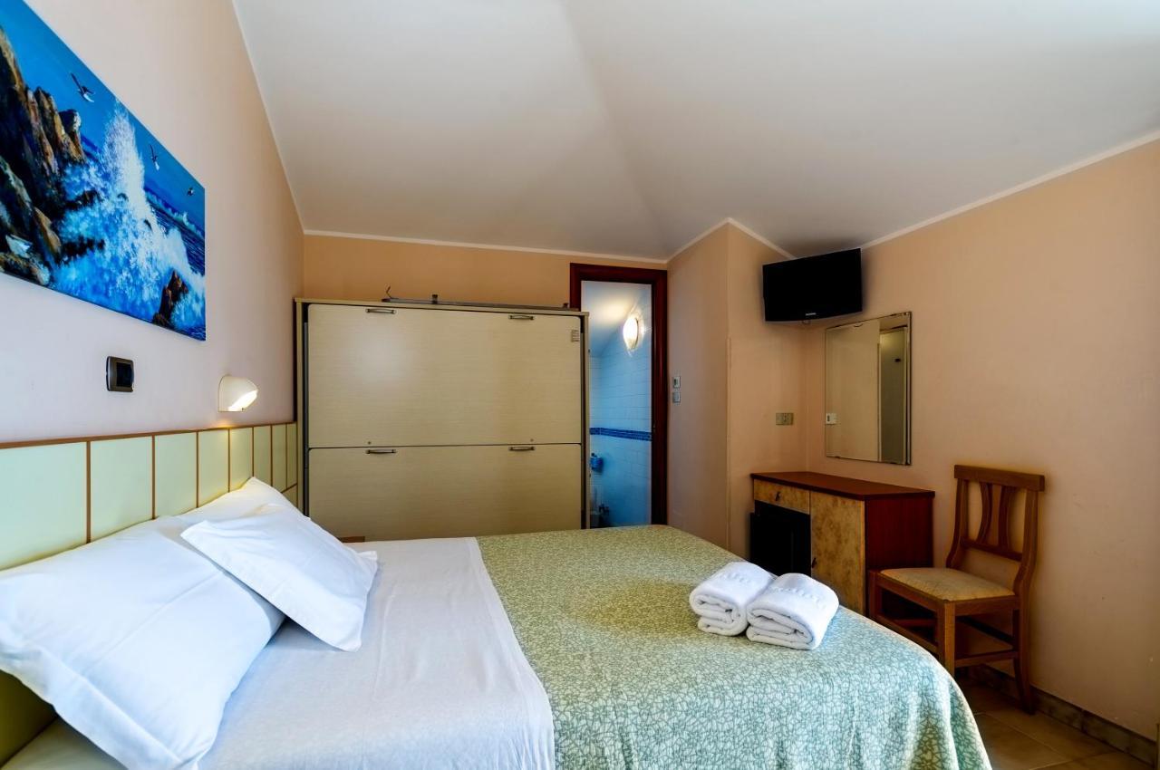 Hotel Miramare - Silvi Marina Buitenkant foto