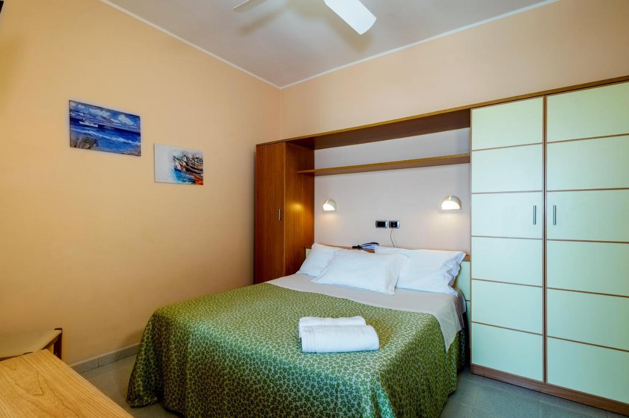 Hotel Miramare - Silvi Marina Buitenkant foto