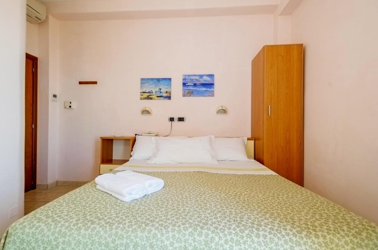 Hotel Miramare - Silvi Marina Buitenkant foto