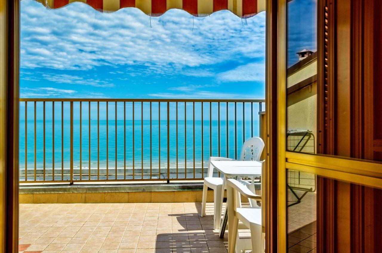 Hotel Miramare - Silvi Marina Buitenkant foto