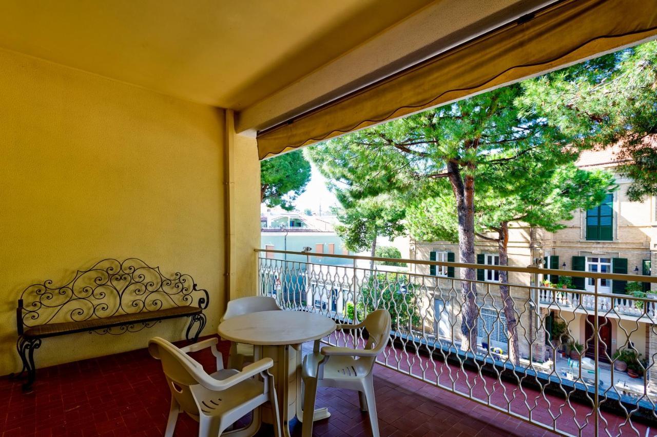 Hotel Miramare - Silvi Marina Buitenkant foto