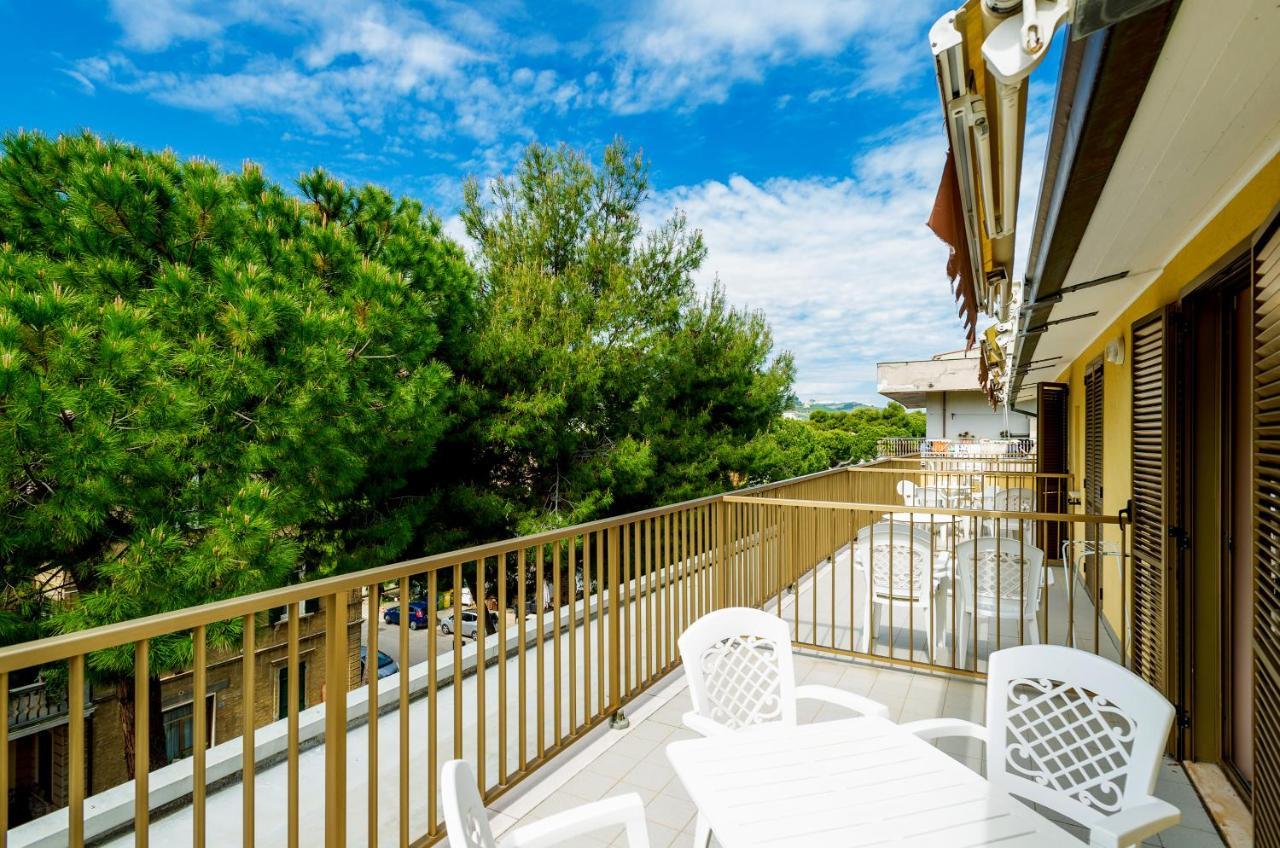 Hotel Miramare - Silvi Marina Buitenkant foto