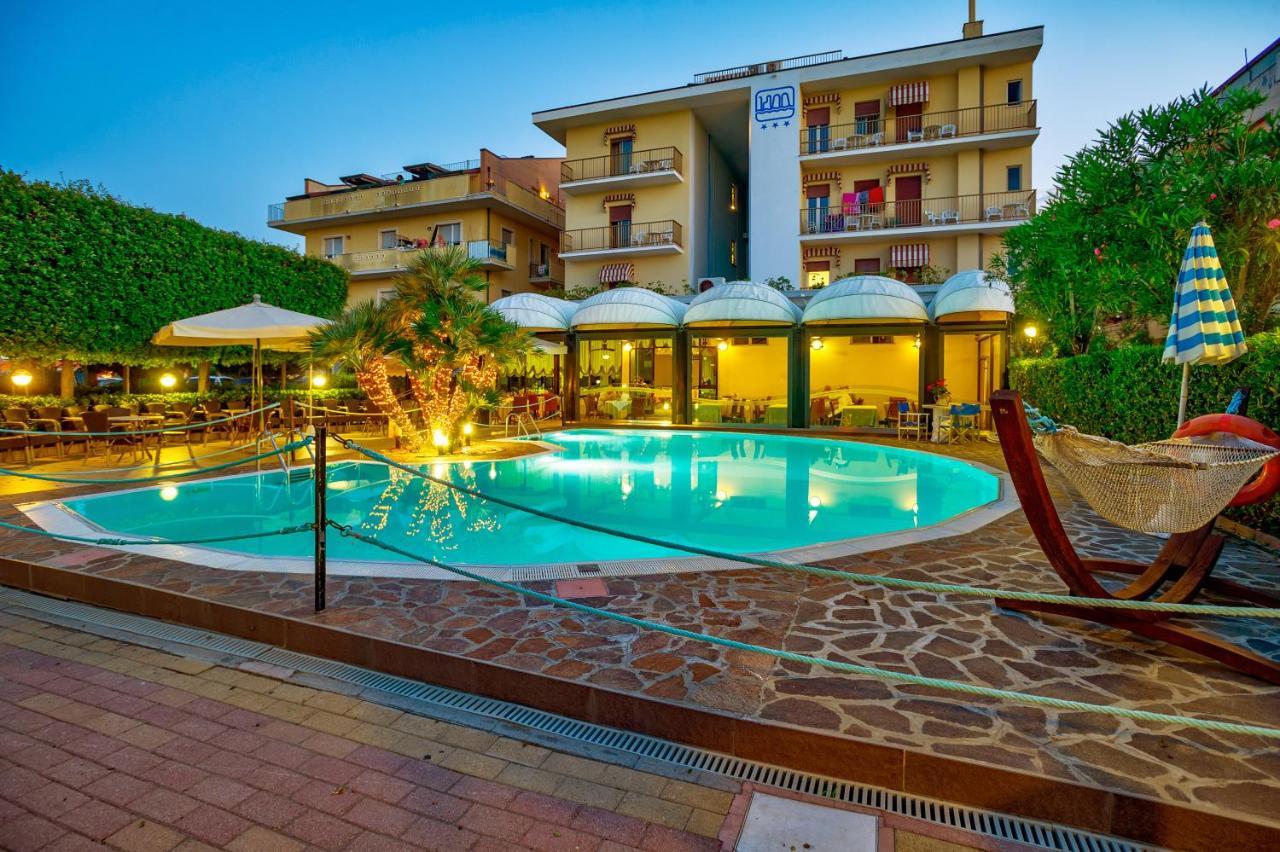 Hotel Miramare - Silvi Marina Buitenkant foto